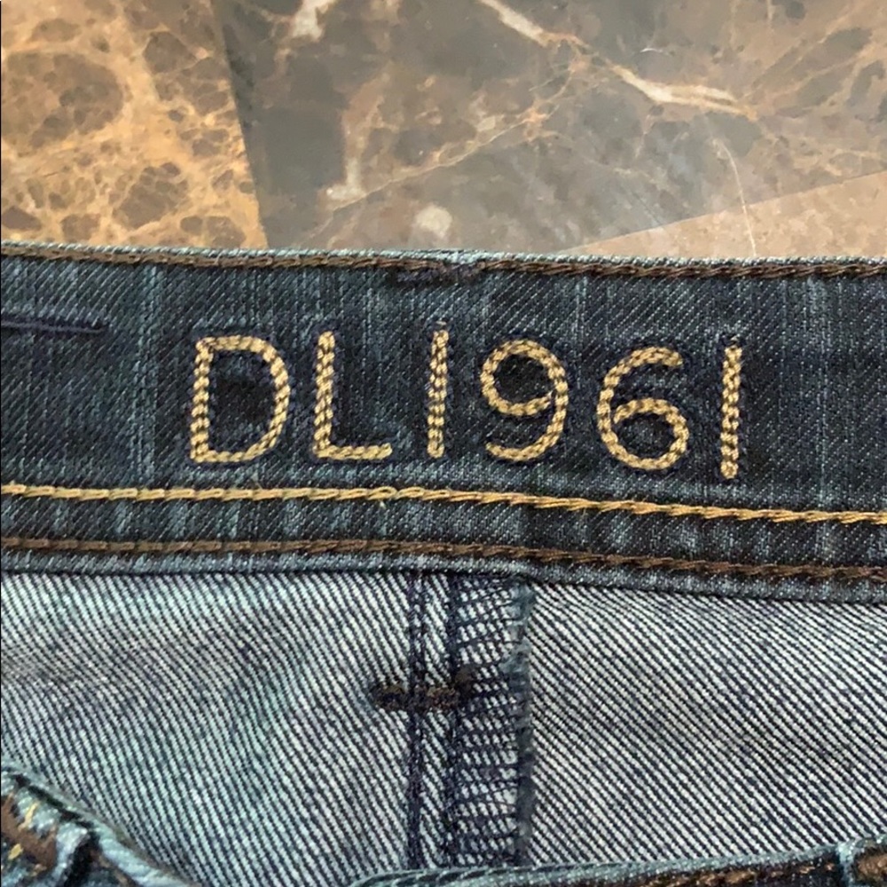 DL1961 “Jennifer” jeans - Picture 9 of 13